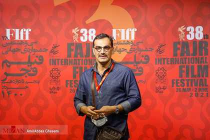 کوروش سلیمانی بازیگر، در سومین روز سی و هشتمین جشنواره جهانی فیلم فجر