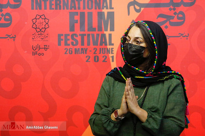ستاره اسکندری بازیگر، در سومین روز سی و هشتمین جشنواره جهانی فیلم فجر