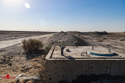 چاه هایی در نزدیکی شهر زابل برای تامین آب کشاورزی.