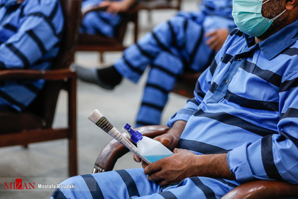 واکسیناسیون زندانیان علیه ویروس کرونا
