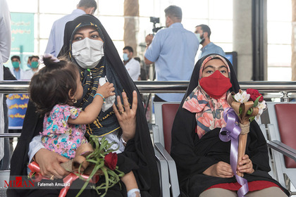 استقبال از جواد فروغی در فرودگاه امام (ره)
