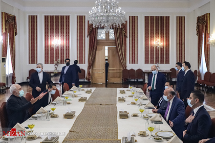 دیدار محمد جواد ظریف وزیر امور خارجه ایران با فواد حسین وزیر امور خارجه عراق 

