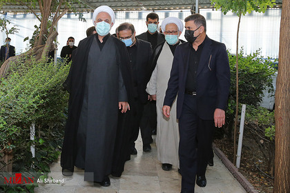 حجت الاسلام والمسلمین محسنی اژه ای رئیس قوه قضاییه در بازدید از بیمارستان امام خمینی کرج
