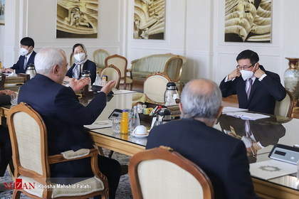 دیدار ظریف با نماینده ویژه چین در امور افغانستان