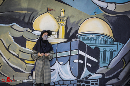 عزاداری ظهر عاشورا در میدان فلسطین
