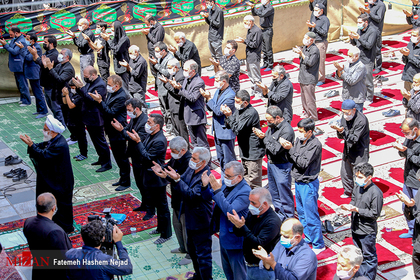 نماز ظهر عاشورا در مسجد جامع شهر زنجان 