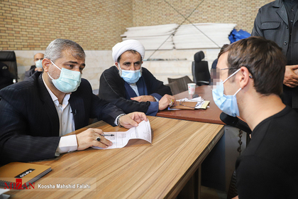 بازدید دادستان عمومی و انقلاب تهران از ندامتگاه اوین