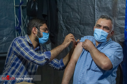 مرکز واکسیناسیون شبانه روزی - شیراز
