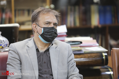 تقدیر از اعضای سابق هیات منصفه دادگاه های مطبوعاتی و سیاسی تهران