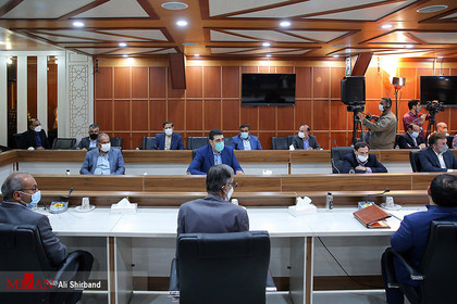 دیدار رئيس قوه قضاييه با صنعتگران و تولیدکنندگان خوزستان