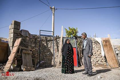 زندگی در سی سخت یک سال پس از زلزله
