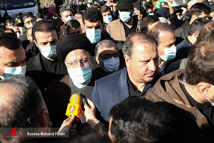 آیت الله رئیسی رئیس جمهور در مراسم تشییع ۱۵۰ شهید دفاع مقدس در تهران