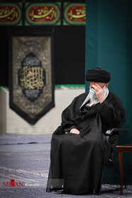 رهبر معظم انقلاب در آخرین شب مراسم عزاداری حضرت زهرا (سلام‌الله‌علیها) در حسینیه امام خمینی