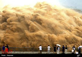 جریان های سیل آسای رودخانه «زرد» در چین