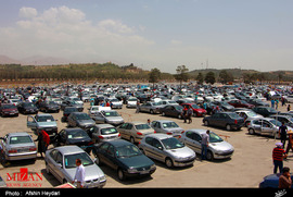  خرید و فروش خودرو در پارکینگ چیتگر