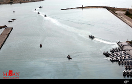 تحویل شناورهای تندر ، عاشورا و ذوالفقار به نیروی دریایی سپاه