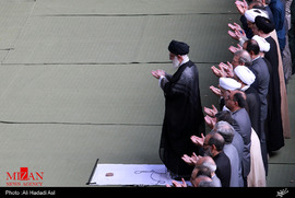 اقامه نماز عید فطر در مصلی تهران به امامت مقام معظم رهبری