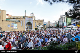 اقامه نماز عید سعید فطر در میدان کاج تهران