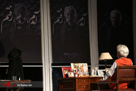اجرای تئاتر در مراسم چهلم هنرمند فقید داوود رشیدی