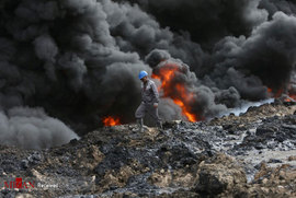 آتش زدن چاه های نفت در موصل عراق