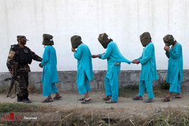 طالبانی که توسط نیروهای افغان دستگیر شده اند