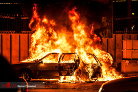 آتش سوزی و انفجار خودرو در گلشهر کرج
