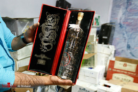 کشف 1800 بطری مشروبات الکلی خارجی در شرق تهران
