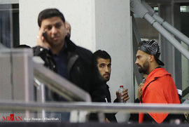 بازیکنان تیم فوتبال پرسپولیس در فرودگاه امام خمینی (ره) به هنگام بازگشت از اردوی تیم ملی در امارات