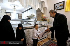دیدار رئیس مجلس با خانواده روحانی شهید هاشمی نژاد