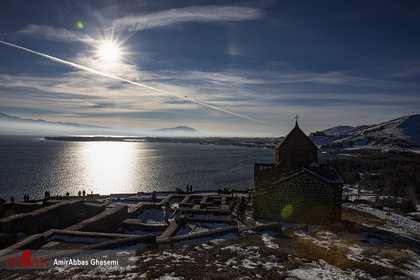 صومعه هایراوانک یک صومعه حواری ارمنی واقع در استان گغارکونیک، ارمنستان که در ساحل دریاچه سوان در واقع شده است.