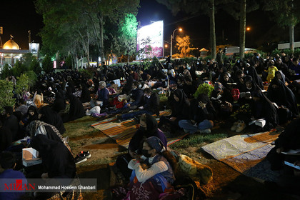 مراسم احیاء شب بیست و یکم ماه مبارک رمضان در گلزار شهدای کرمان 