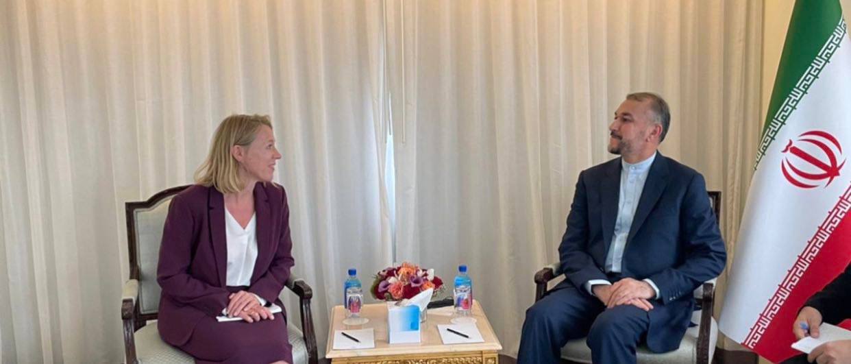 وزیر امور خارجه کشورمان در دیدار با وزیر خارجه نروژ شماری از موضوعات و تحولات دوجانبه و بین المللی را مورد بررسی قرار داد.