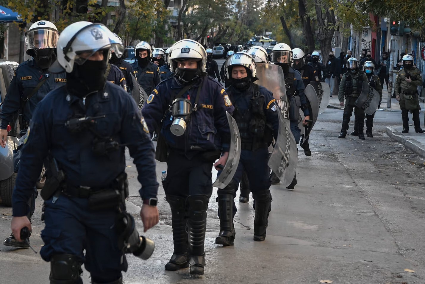 شلیک مرگبار پلیس یونان به سمت یک جوان کولی بار دیگر توجهات را متوجه موضوع خشونت پلیس در یونان کرد.